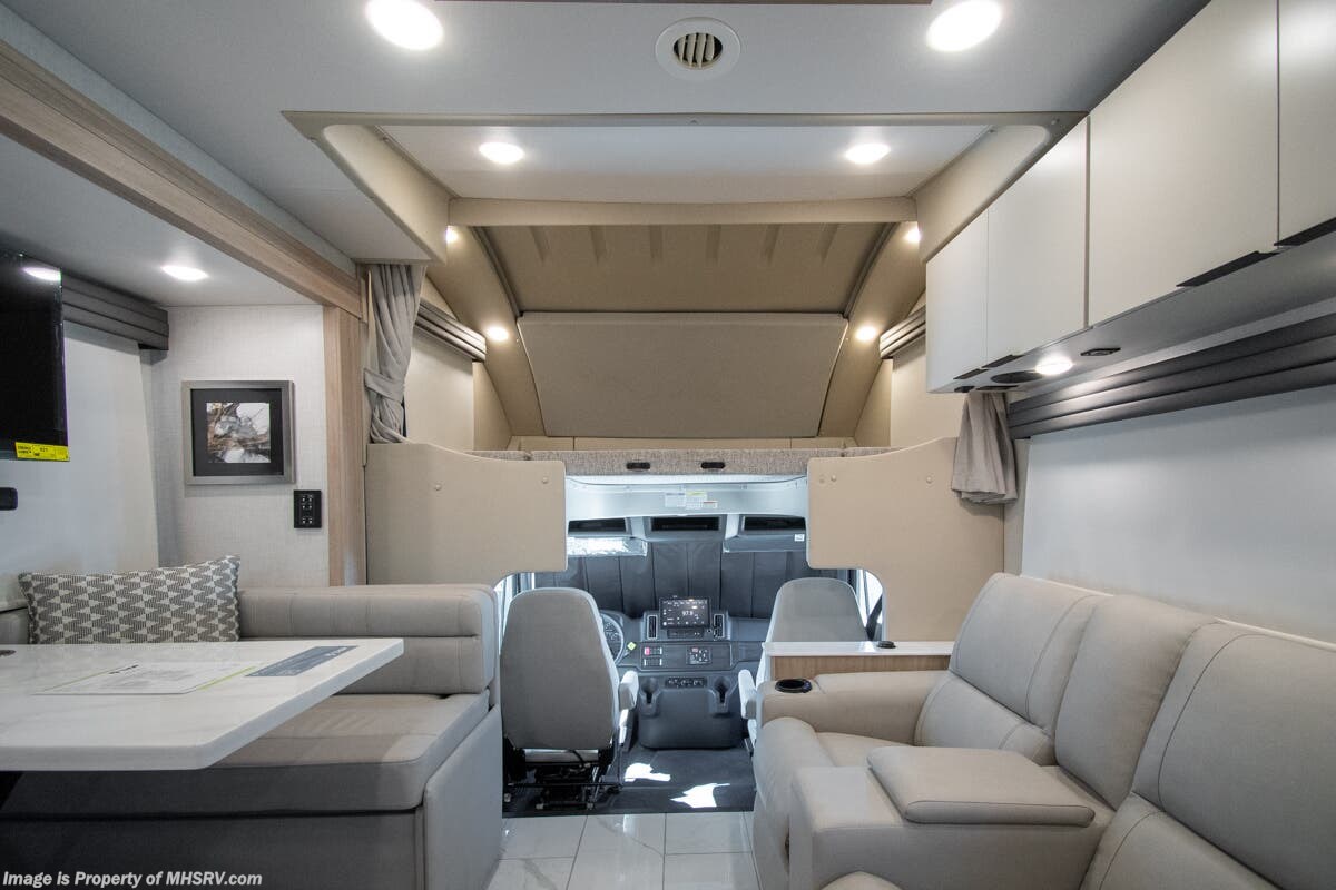 2027 Pasadena SV 34XG by Thor Motor Coach from Motor Home Specialist in Alvarado, Texas