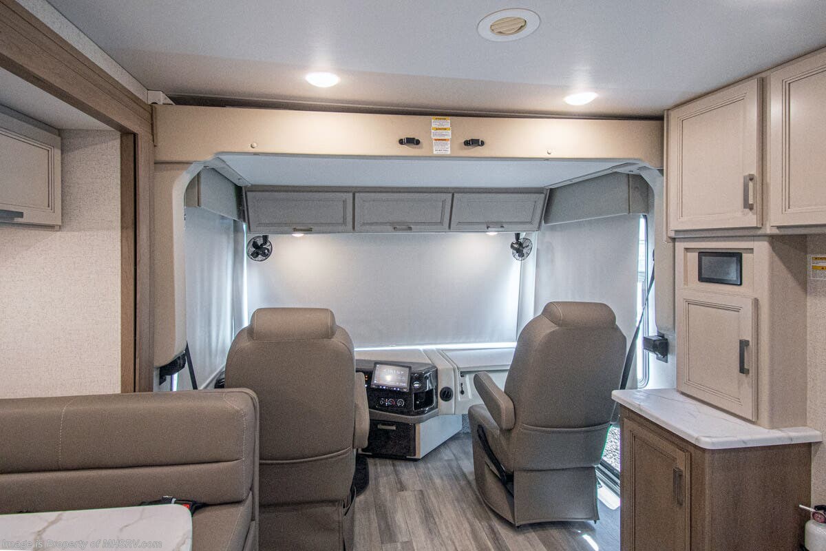 New 2027 Thor Motor Coach Palazzo GT 37.5 available in Alvarado, Texas