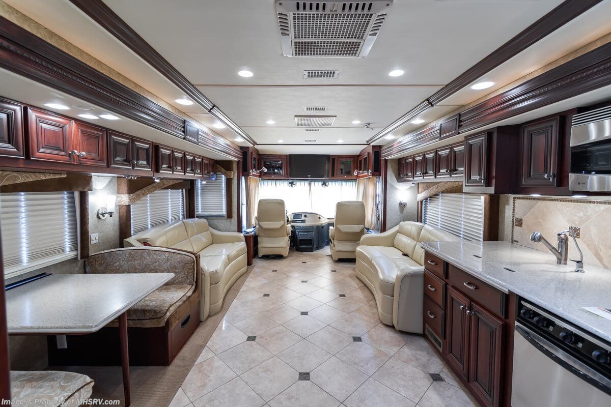 2008 Fleetwood Revolution 42N - Used Diesel Pusher For Sale by Motor Home Specialist in Alvarado, Texas