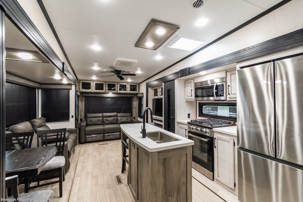2023 K-Z Durango D333RLT - Used Fifth Wheel For Sale by Motor Home Specialist in Alvarado, Texas features Theater Seating