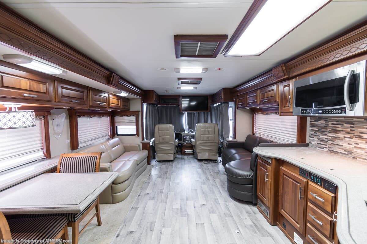 2005 Holiday Rambler Imperial 42PLQ - Used Diesel Pusher For Sale by Motor Home Specialist in Alvarado, Texas features Bath & 1/2