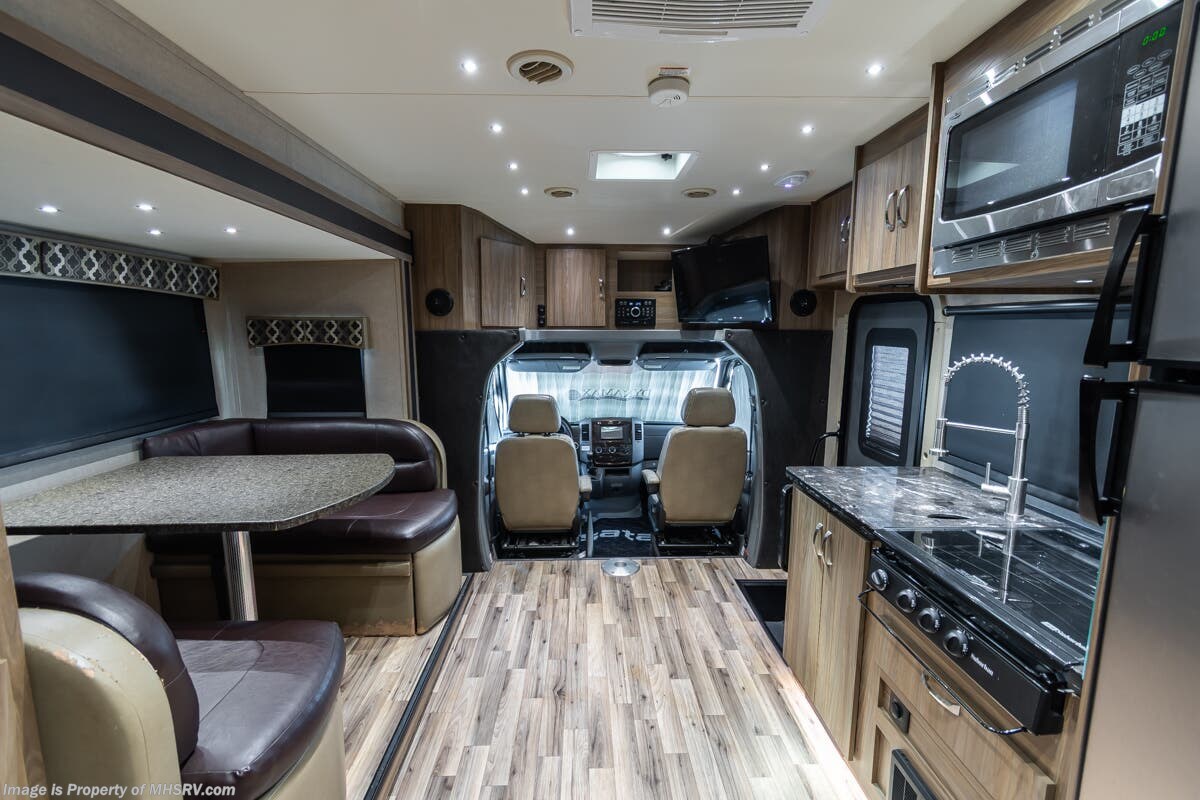 2018 Dynamax Corp Isata 3 Series 24FW - Used Class C For Sale by Motor Home Specialist in Alvarado, Texas