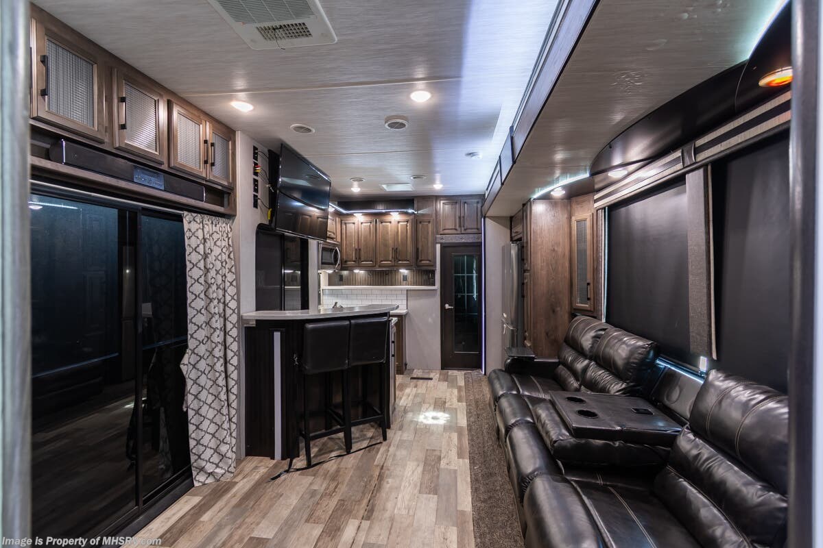2018 Heartland Cyclone 4270 - Used Fifth Wheel For Sale by Motor Home Specialist in Alvarado, Texas features Theater Seating