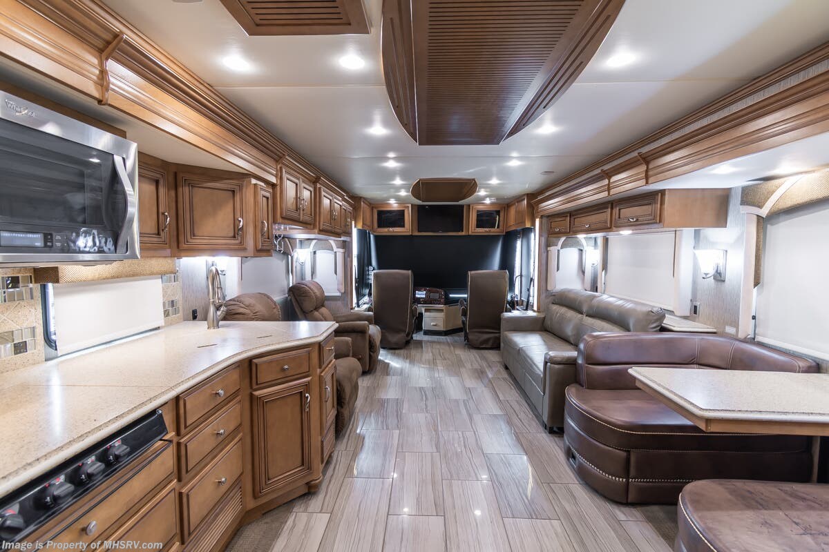 2015 Newmar Ventana 4002 - Used Diesel Pusher For Sale by Motor Home Specialist in Alvarado, Texas features Bath & 1/2
