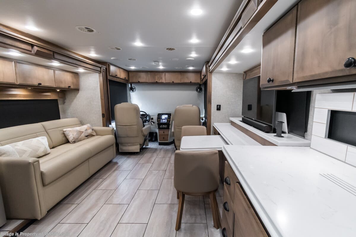 2024 Tiffin Allegro Breeze 33BR - Used Diesel Pusher For Sale by Motor Home Specialist in Alvarado, Texas