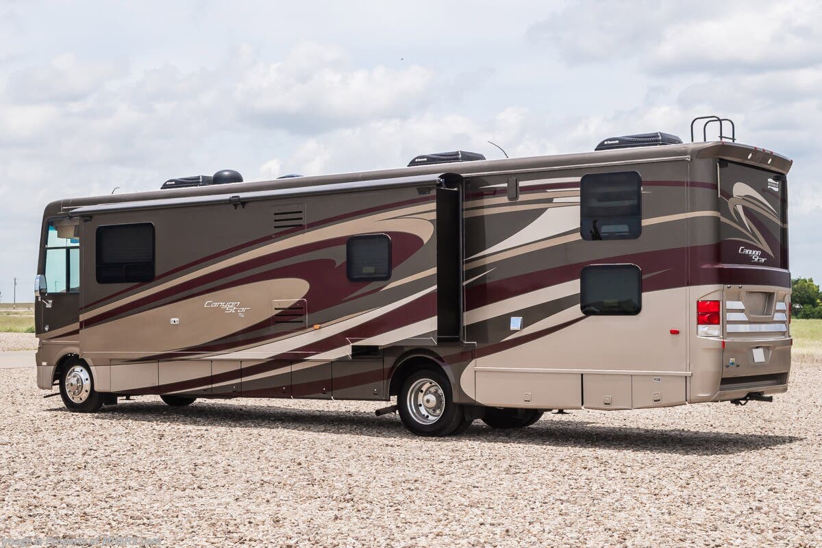 Used 2015 Newmar Canyon Star 3921 available in Alvarado, Texas