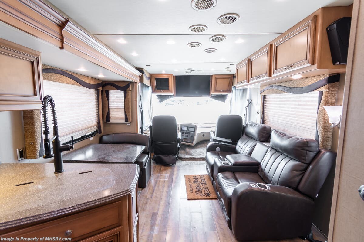 2015 Newmar Canyon Star 3921 - Used Class A For Sale by Motor Home Specialist in Alvarado, Texas features Theater Seating