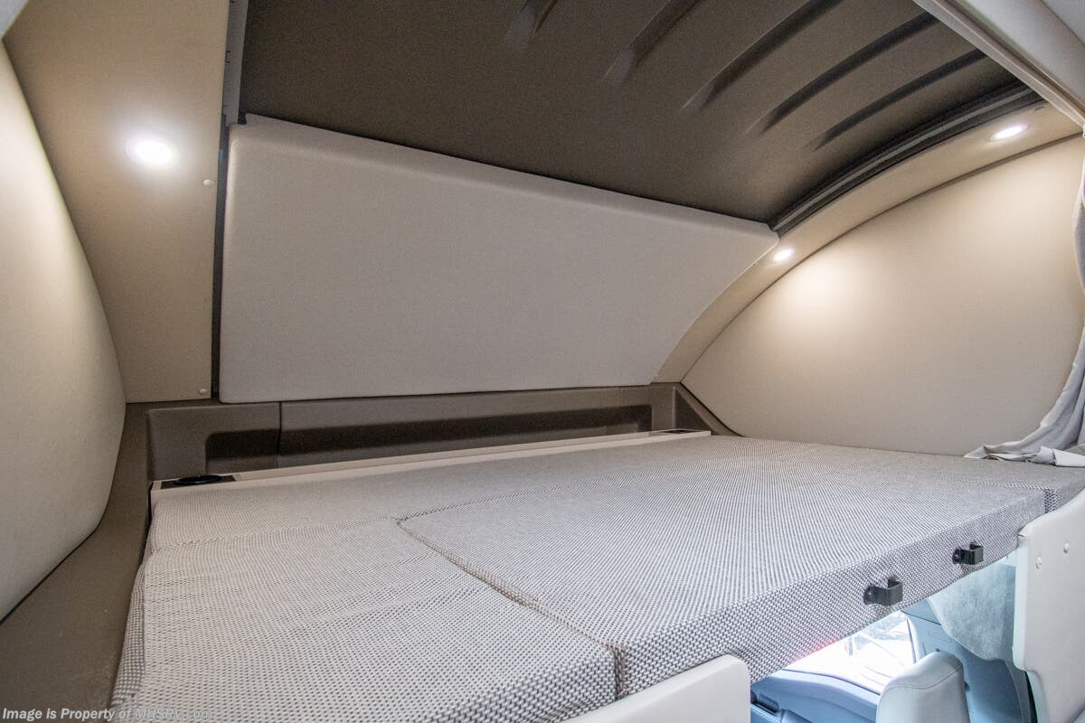 New 2027 Thor Motor Coach Omni Trail X32 available in Alvarado, Texas