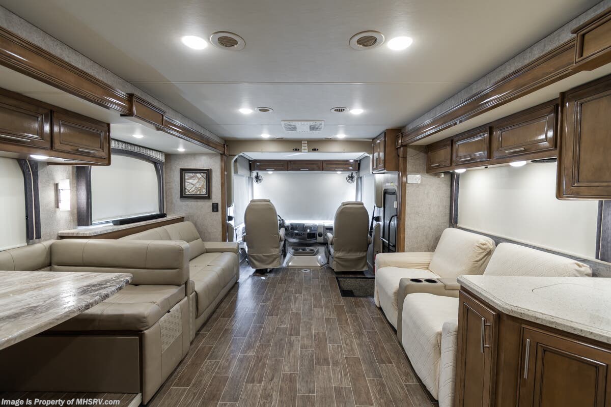 2020 Thor Motor Coach Miramar 35.2 - Used Class A For Sale by Motor Home Specialist in Alvarado, Texas