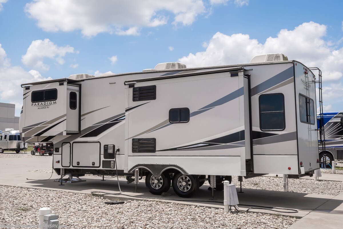 Used 2022 Alliance RV Paradigm 295MK available in Alvarado, Texas