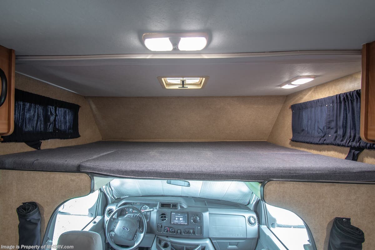 Used 2017 Thor Motor Coach Majestic 28A available in Alvarado, Texas