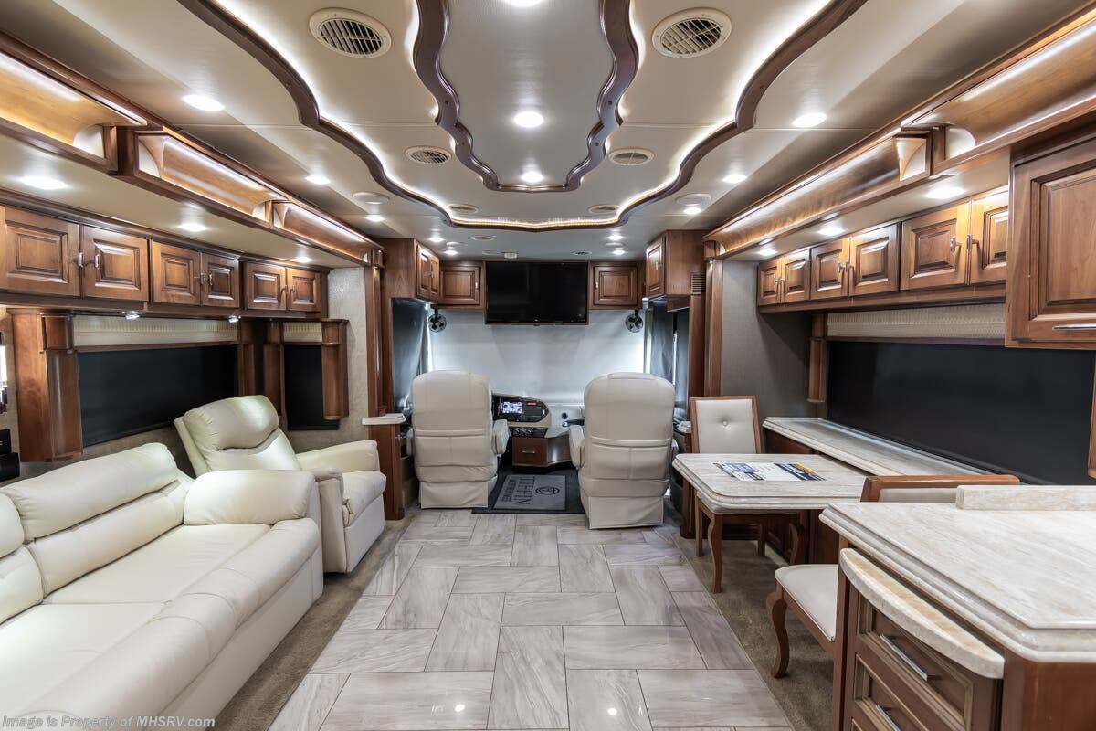 2018 Tiffin Allegro Bus 40AP - Used Diesel Pusher For Sale by Motor Home Specialist in Alvarado, Texas