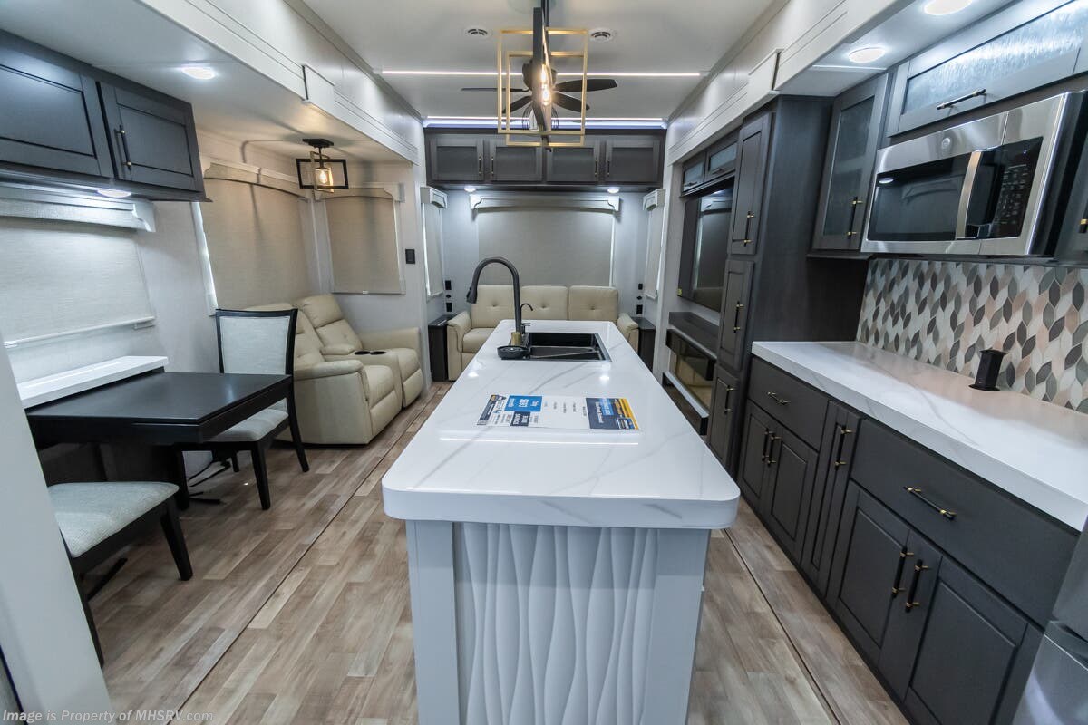 2025 CrossRoads Redwood 412GK - Used Fifth Wheel For Sale by Motor Home Specialist in Alvarado, Texas features Theater Seating