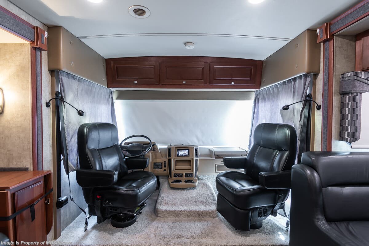 2015 Sightseer 35G by Winnebago from Motor Home Specialist in Alvarado, Texas