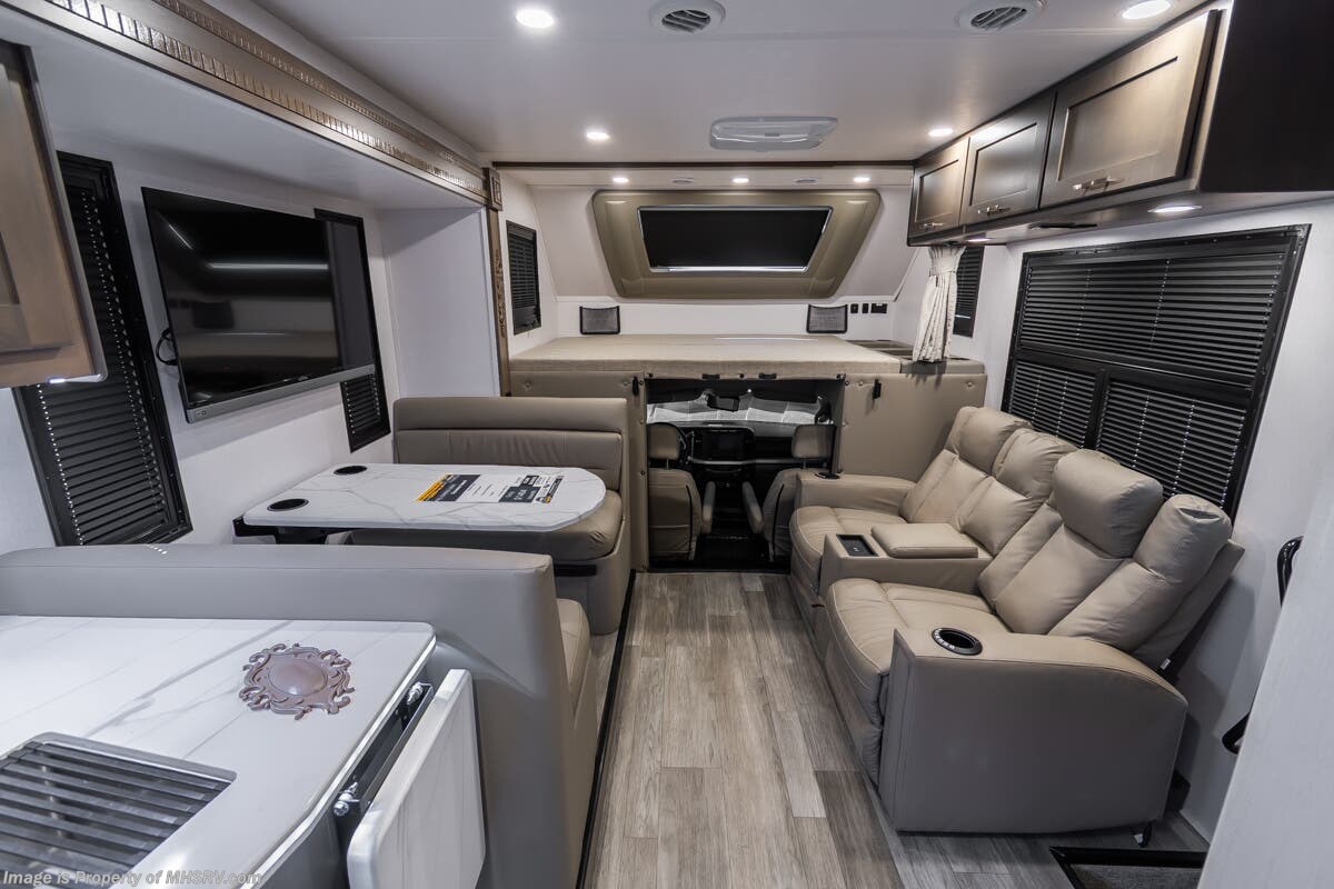 2026 Dynamax Corp Isata 6 Series 31KS - Used Super C For Sale by Motor Home Specialist in Alvarado, Texas features Theater Seating
