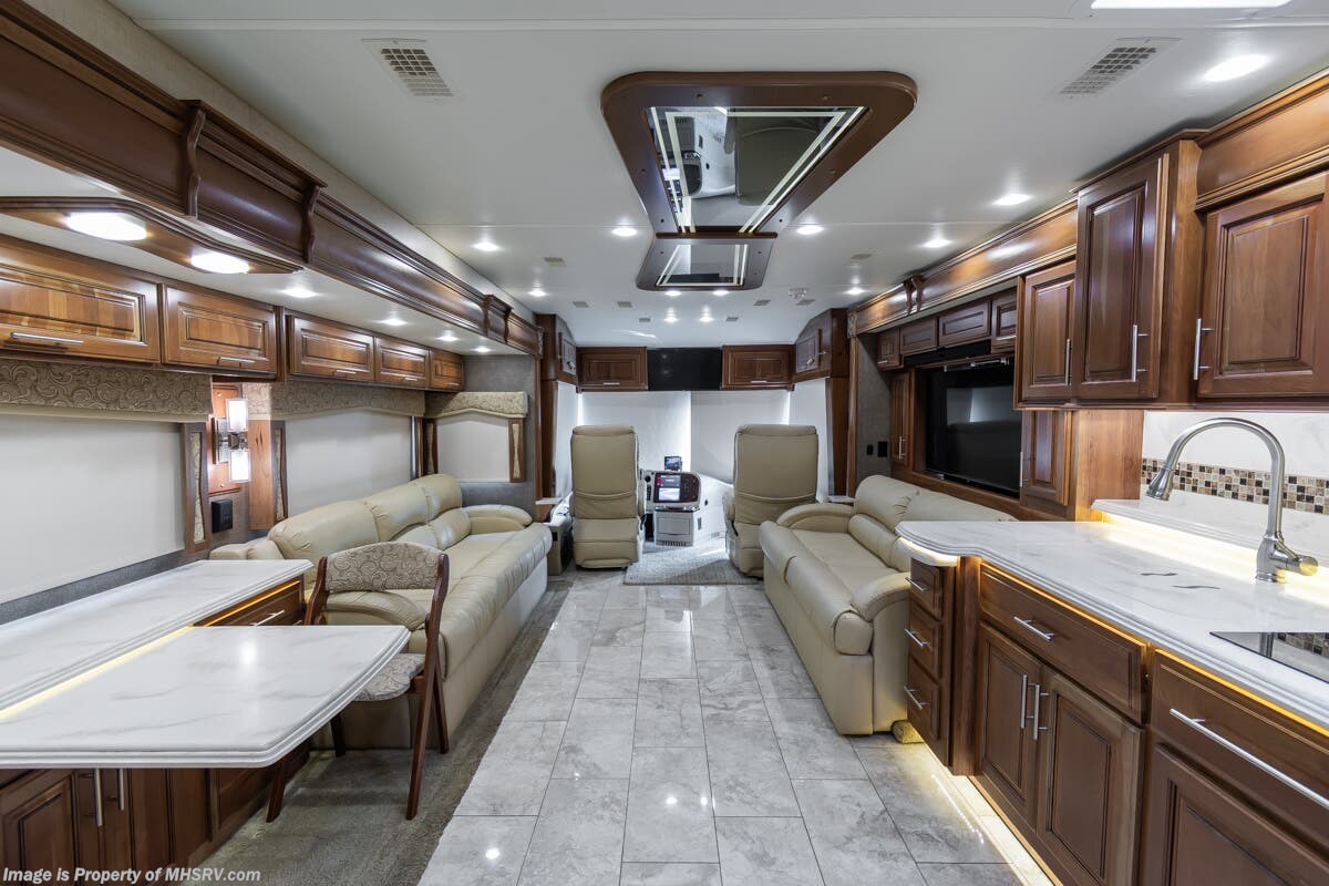 2018 Entegra Coach Aspire 44W - Used Diesel Pusher For Sale by Motor Home Specialist in Alvarado, Texas features Bath & 1/2