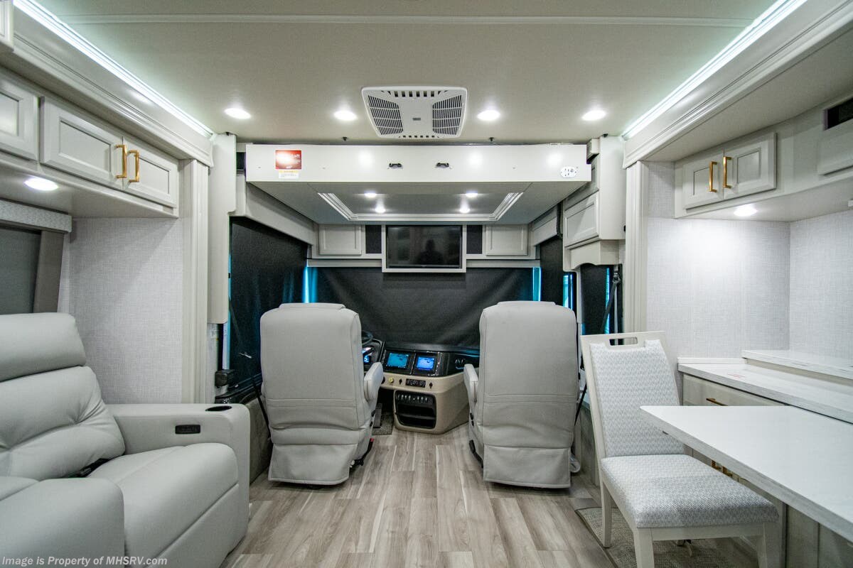 2027 Frontier 38RT by Fleetwood from Motor Home Specialist in Alvarado, Texas