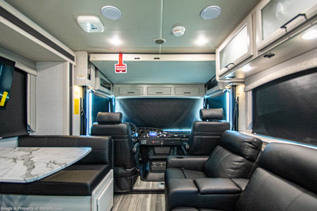 2027 Flair 32S by Fleetwood from Motor Home Specialist in Alvarado, Texas