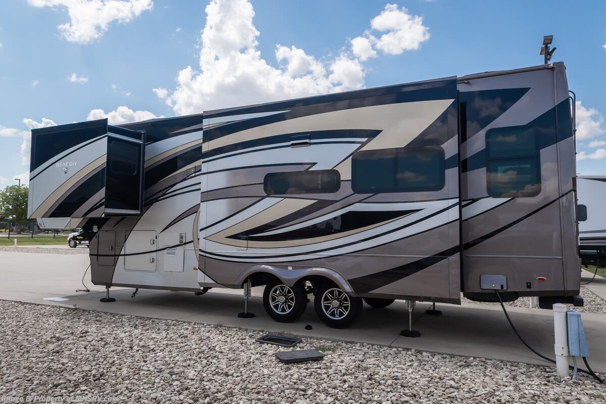 Used 2022 Vanleigh Beacon 34RLB available in Alvarado, Texas