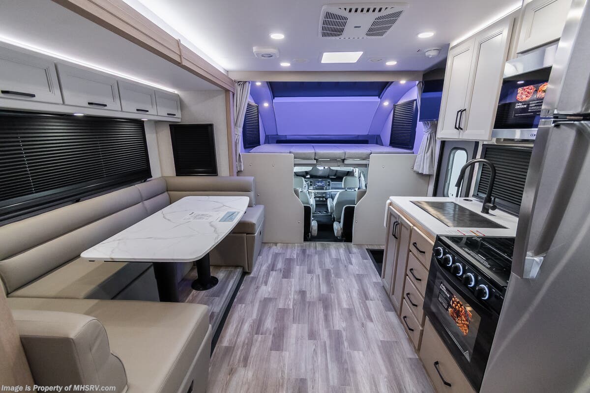 2027 Thor Motor Coach Magnitude Grand C33 - New Super C For Sale by Motor Home Specialist in Alvarado, Texas
