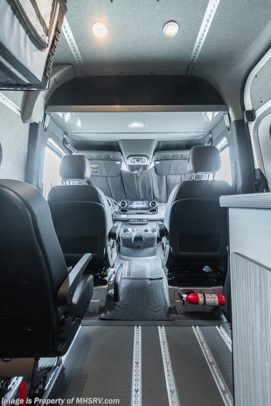 2023 Adventure Wagon 70SE by Winnebago from Motor Home Specialist in Alvarado, Texas