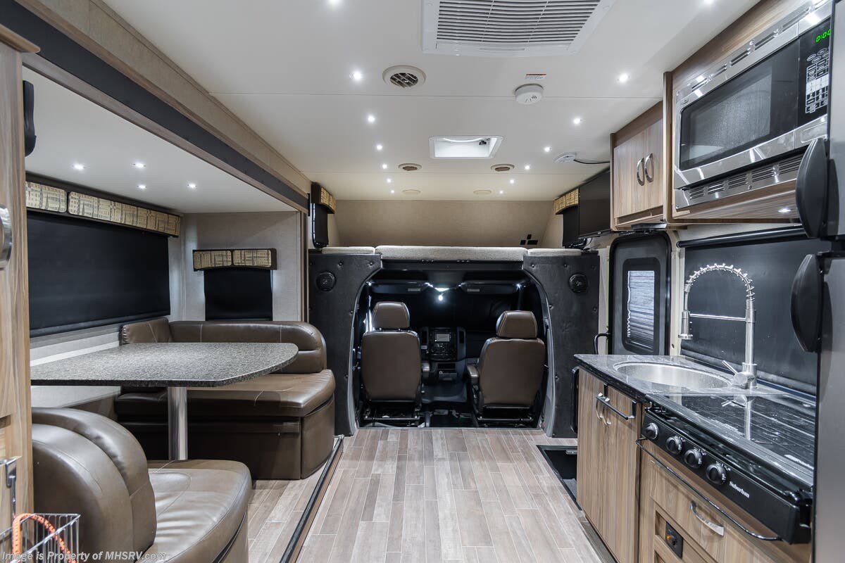 2018 Dynamax Corp Isata 3 Series 24FW - Used Class C For Sale by Motor Home Specialist in Alvarado, Texas