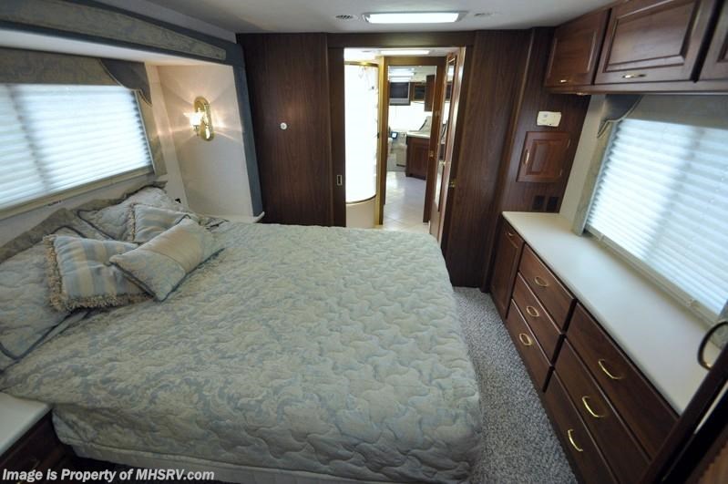 2003 National RV Islander W/2 Slides (9402) Used RV for Sale