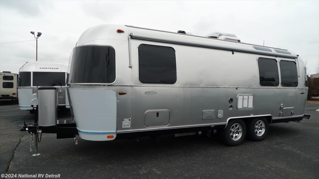2017 Airstream RV Airstream Flying Cloud 25FB TWIN for ...