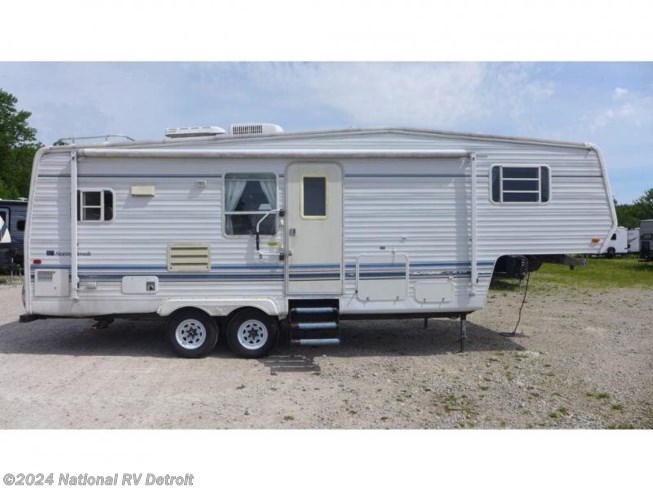 2000 SunnyBrook Titan 27RKFS - Used Fifth Wheel For Sale by National RV Detroit in Belleville, Michigan