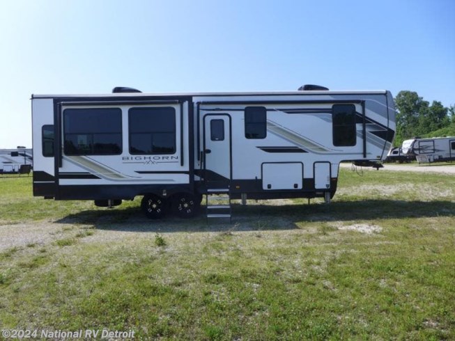 2023 Heartland Bighorn 3215RL - New Fifth Wheel For Sale by National RV Detroit in Belleville, Michigan