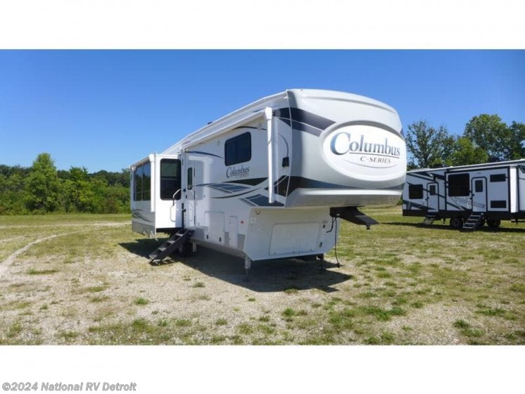 New 2022 Palomino Columbus C-Series 299RLC available in Belleville, Michigan