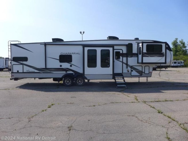 2022 Chaparral 334FL by Coachmen from National RV Detroit in Belleville, Michigan