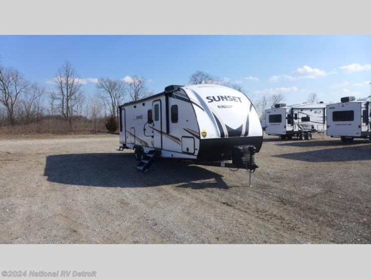 New 2024 CrossRoads Sunset Trail SS272BH available in Belleville, Michigan