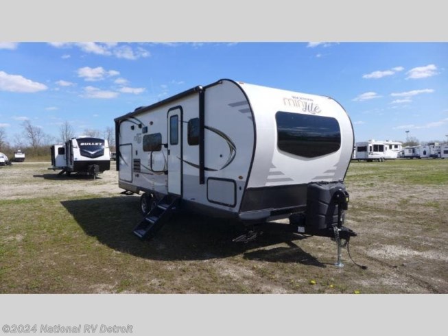 Used 2019 Forest River Rockwood Mini Lite 2507S available in Belleville, Michigan