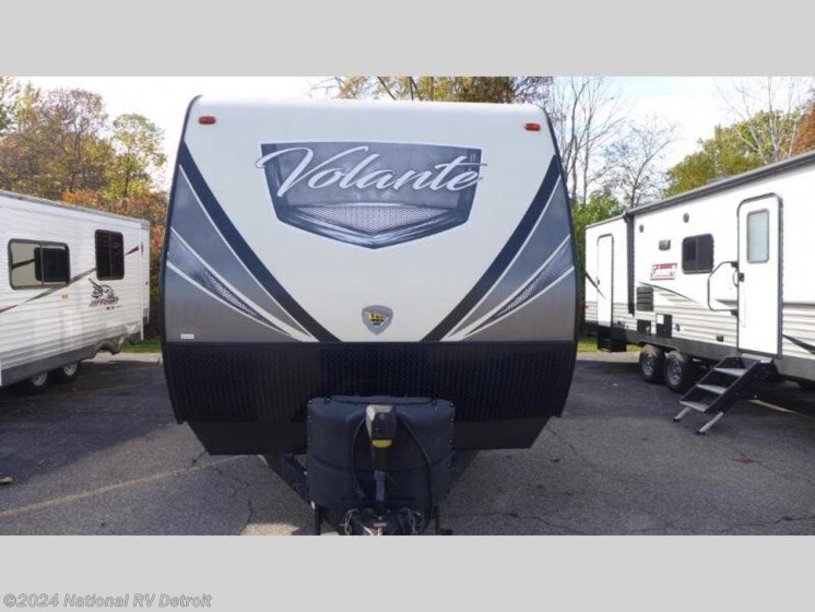 Used 2019 CrossRoads Volante 33DB available in Belleville, Michigan