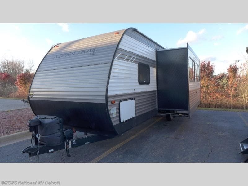 Used 2021 Dutchmen Aspen Trail LE 26BH available in Belleville, Michigan