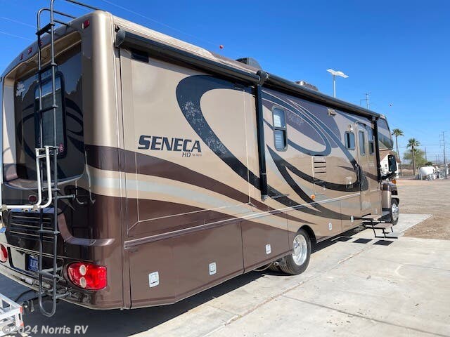 2006 Jayco Seneca 34SS - Used Class C For Sale by Norris RV in Casa Grande, Arizona features Queen Bed, Non-Smoking Unit, TV, CD Player, Microwave