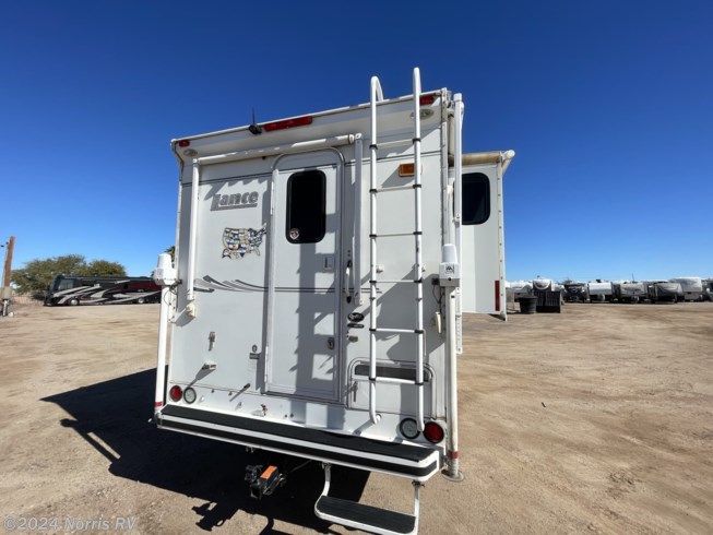 2005 Lance 1121 - Used Truck Camper For Sale by Norris RV in Casa Grande, Arizona