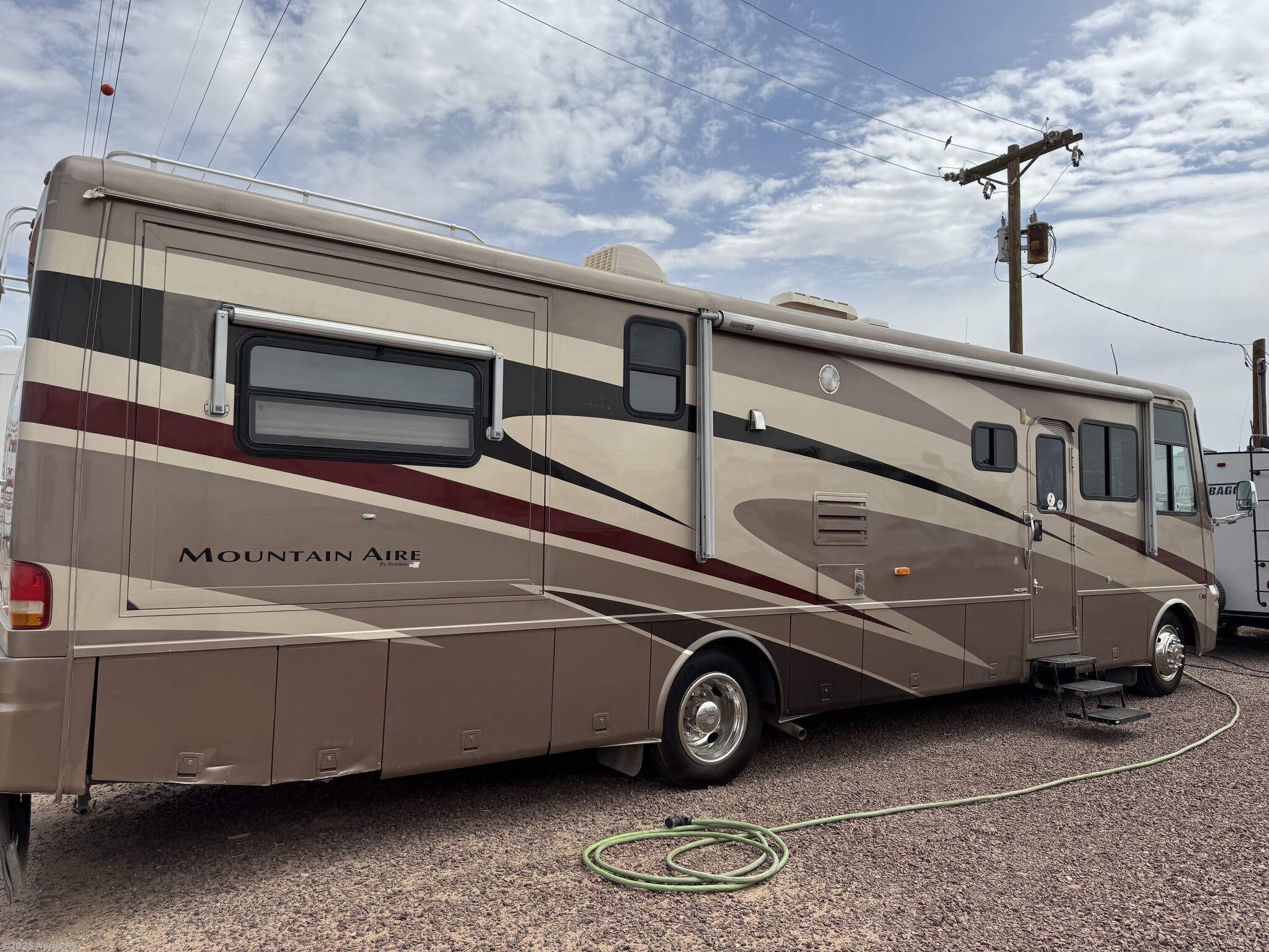 2003 Newmar Mountain Aire 3781 - Used Class A For Sale by Norris RV in Casa Grande, Arizona features Converter, Water Heater, Furnace, Stove Top Burner, Refrigerator