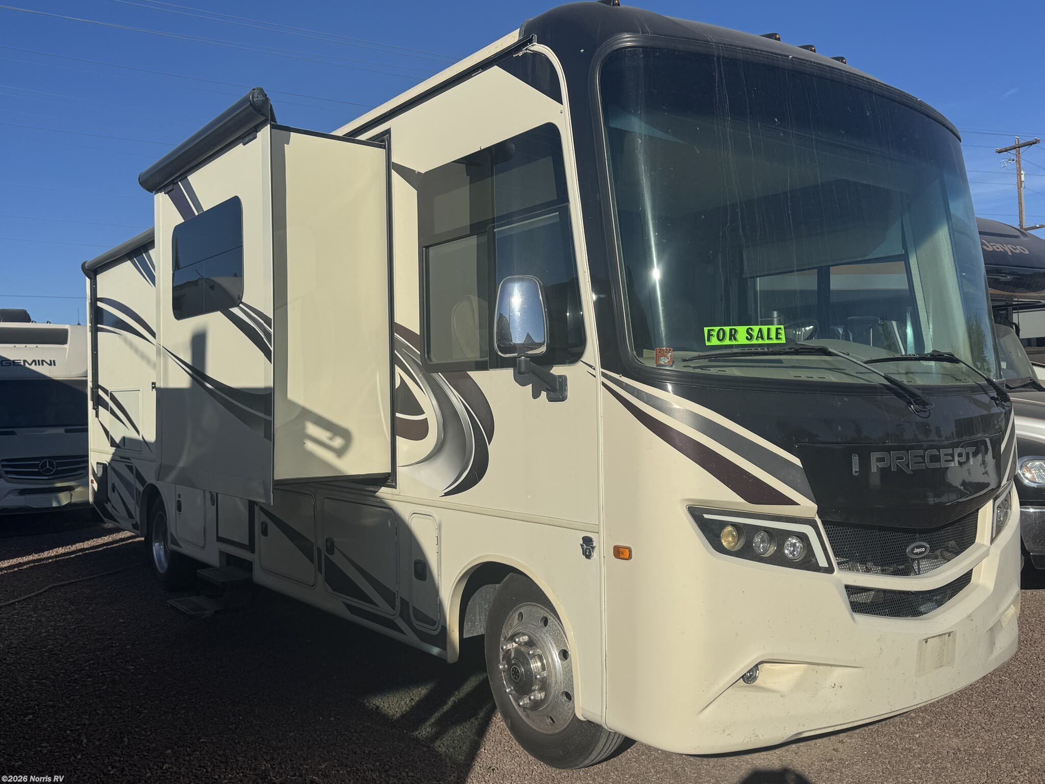 2019 Jayco Precept 33U - Used Class A For Sale by Norris RV in Casa Grande, Arizona features CO Detector, Generator, Televator TV, Fantastic Fan, Residential Refrigerator