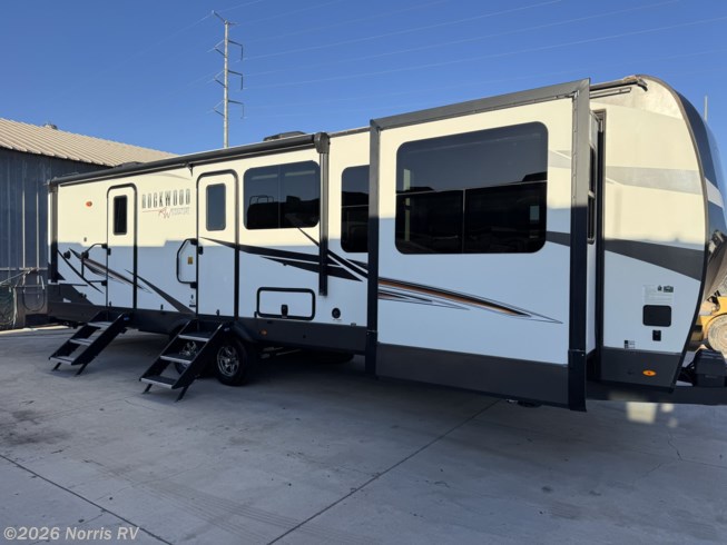 2022 Forest River Rockwood Signature 8324sb