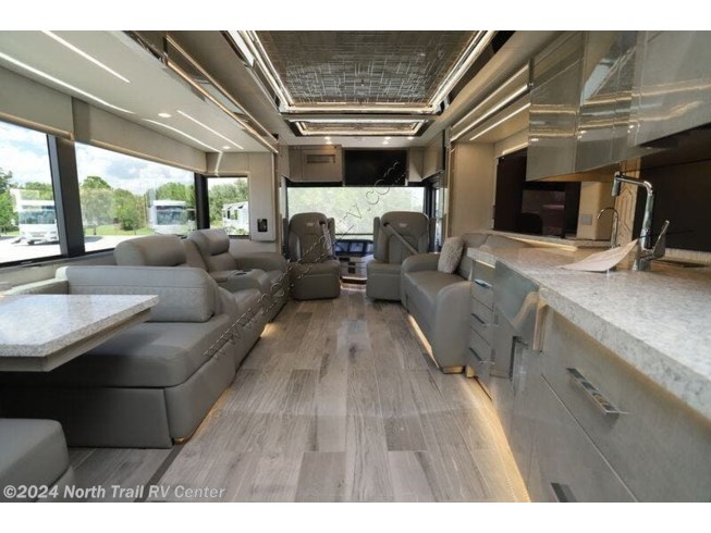 2022 King Aire by Newmar from North Trail RV Center in Fort Myers, Florida