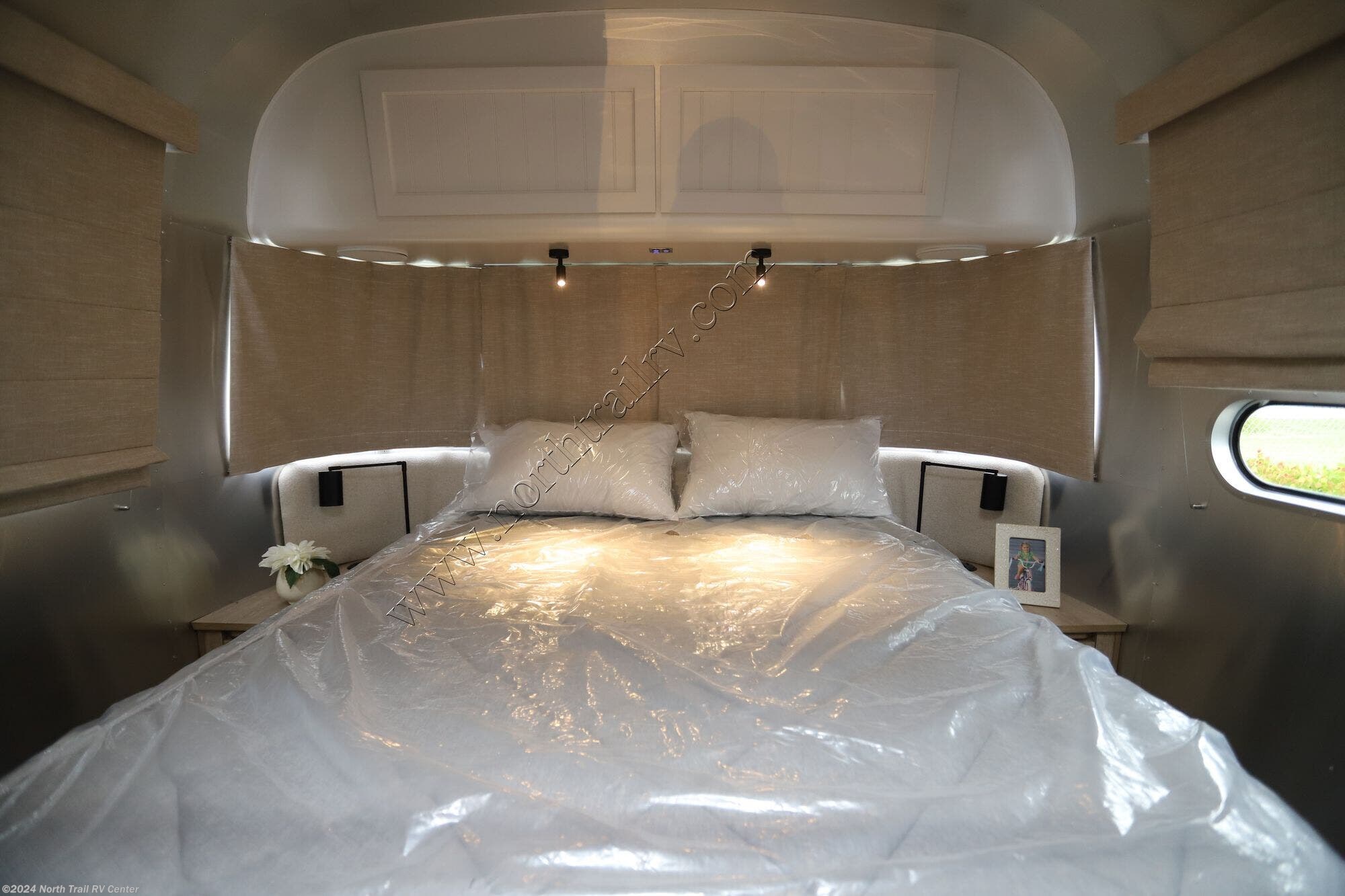 2024 Airstream Pottery Barn 28RB RV for Sale in Fort Myers, FL 33905