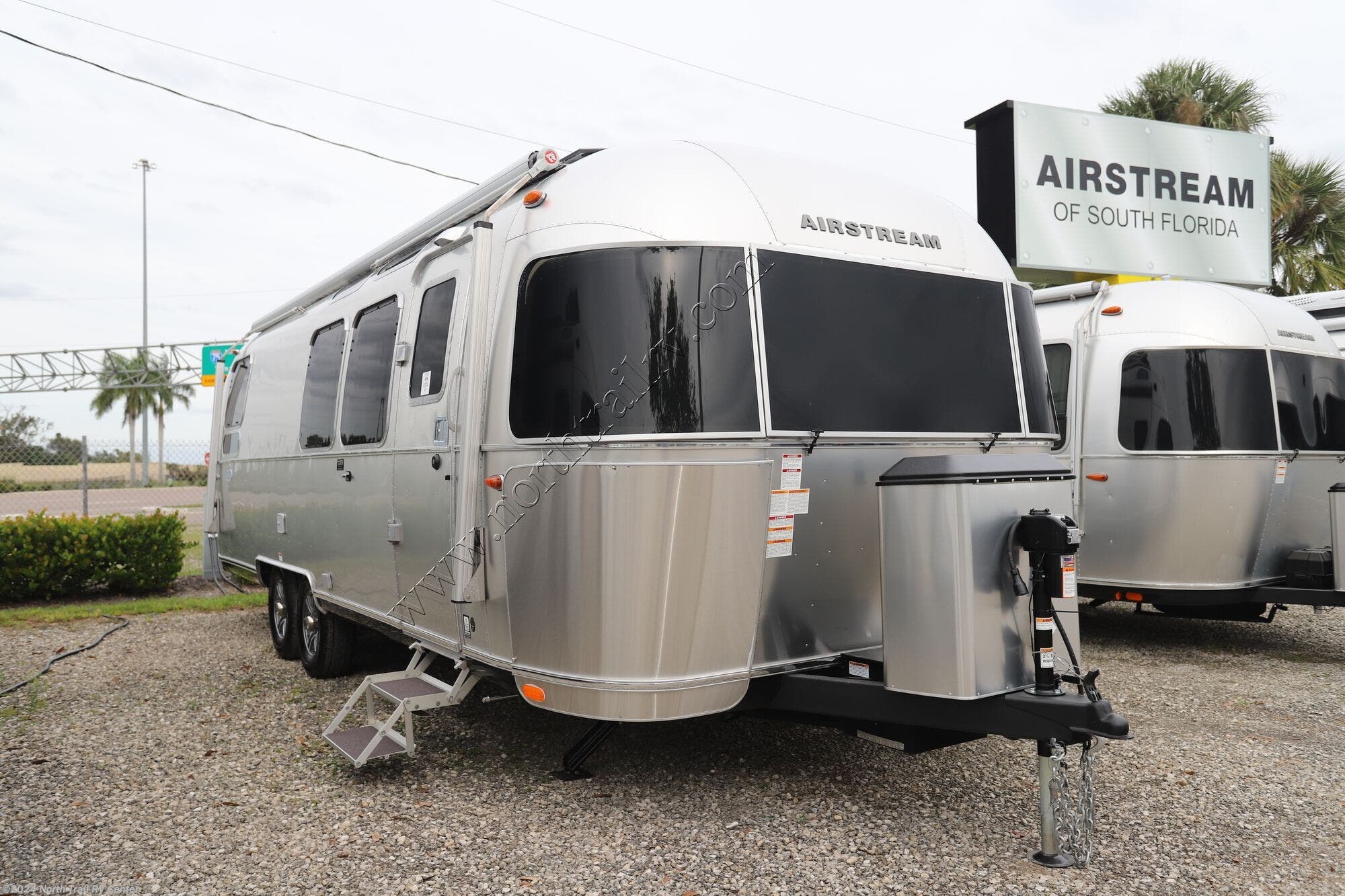 2024 Airstream Pottery Barn 28RB RV for Sale in Fort Myers, FL 33905