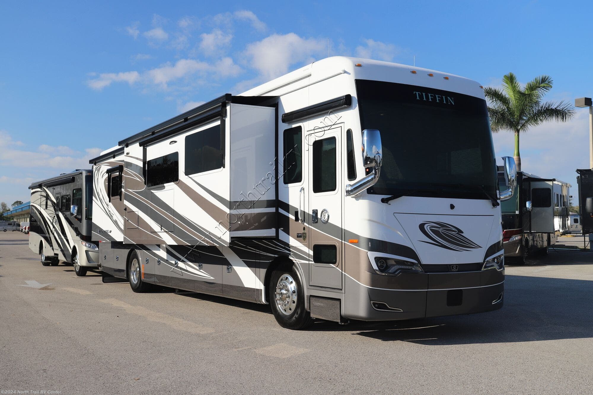 2023 Tiffin Allegro Bus 40IP RV for Sale in Fort Myers, FL 33905 ...