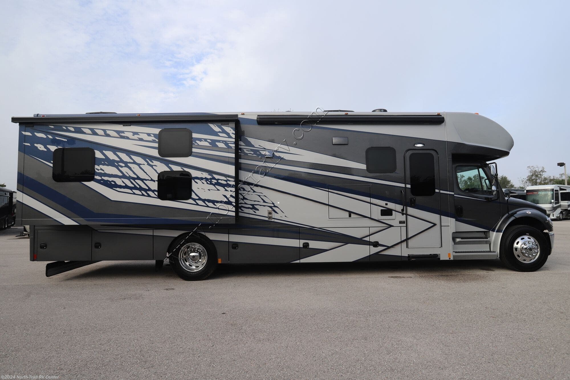 2024 Renegade RV Valencia 38BB RV for Sale in Fort Myers, FL 33905