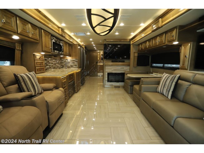 2019 Fleetwood Discovery LXE 40M - Used Class A For Sale by North Trail RV Center in Fort Myers, Florida