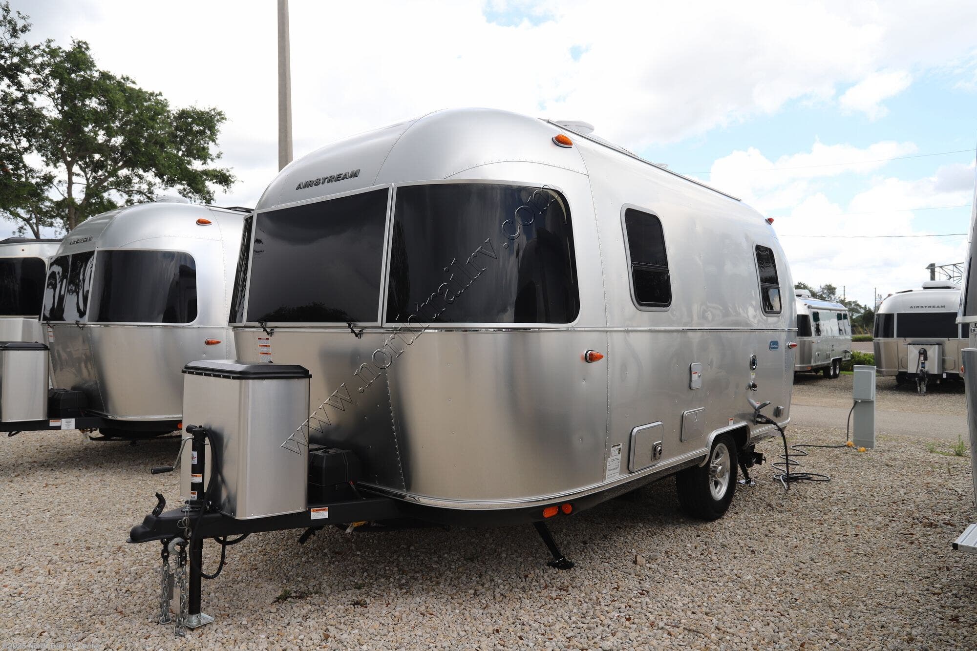 2023 Airstream Bambi 19CB RV for Sale in Fort Myers, FL 33905 15554