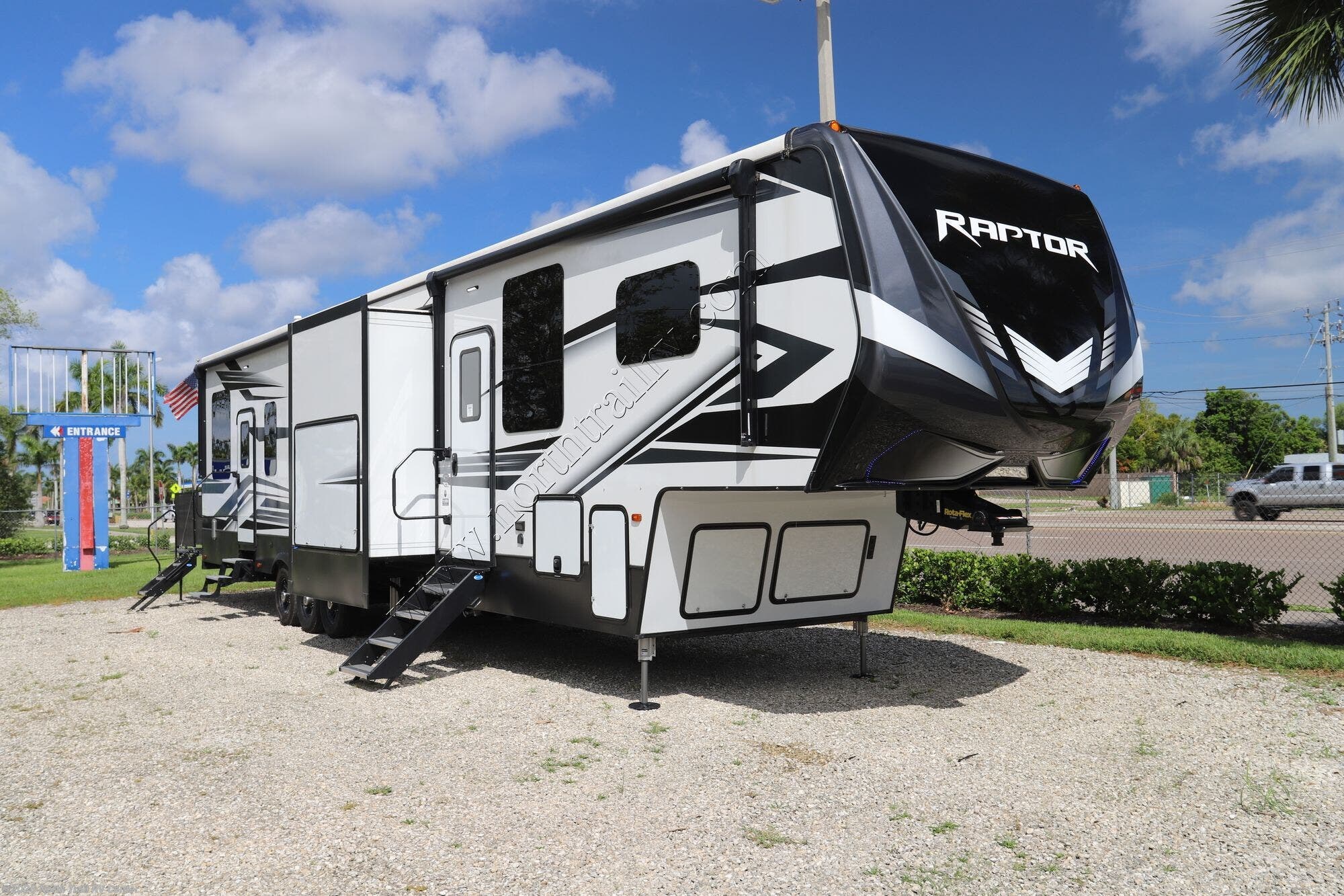 2021 Keystone Raptor 423 RV for Sale in Fort Myers, FL 33905 190231B