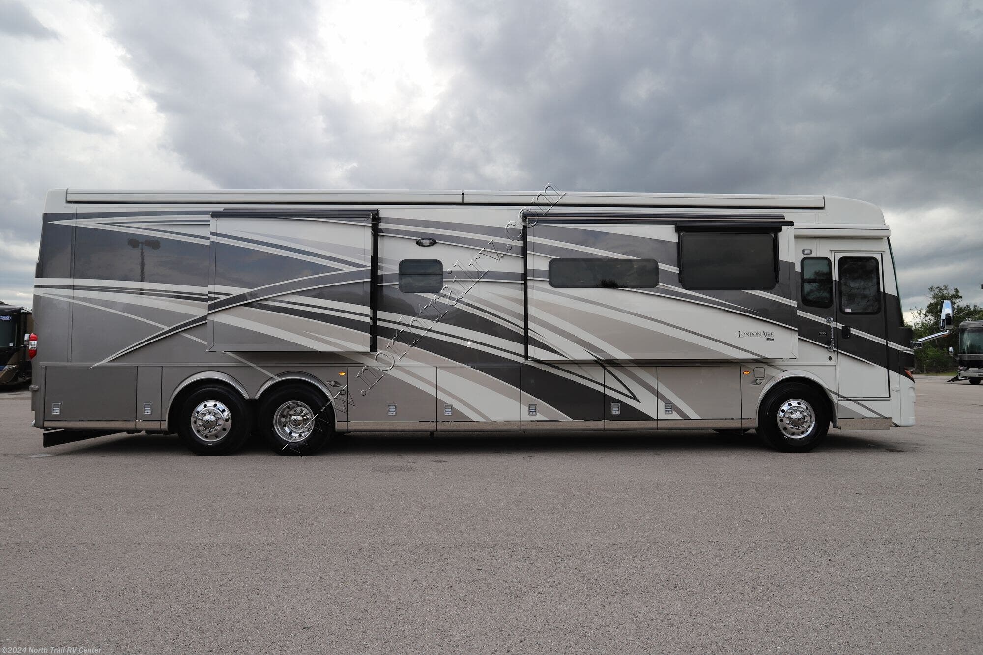 2024 Newmar London Aire 4569 RV for Sale in Fort Myers, FL 33905